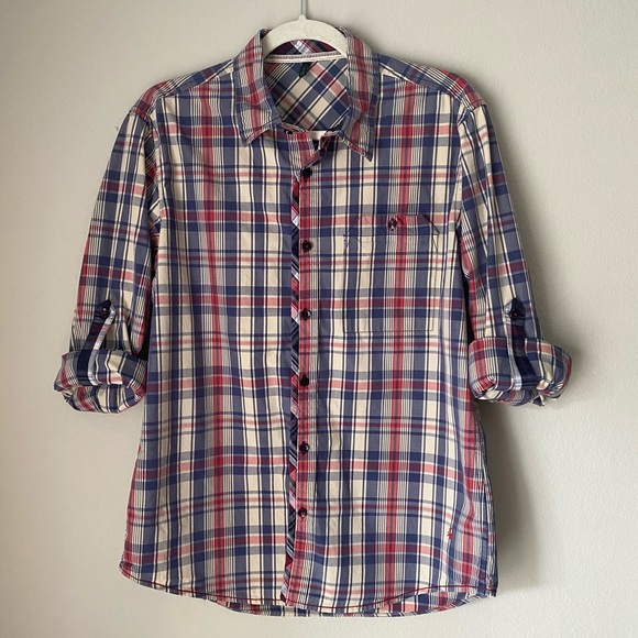 Stile Benetton plaid shirt w/ unique cuff design and ability to roll. Well made. - Picture 4 of 11